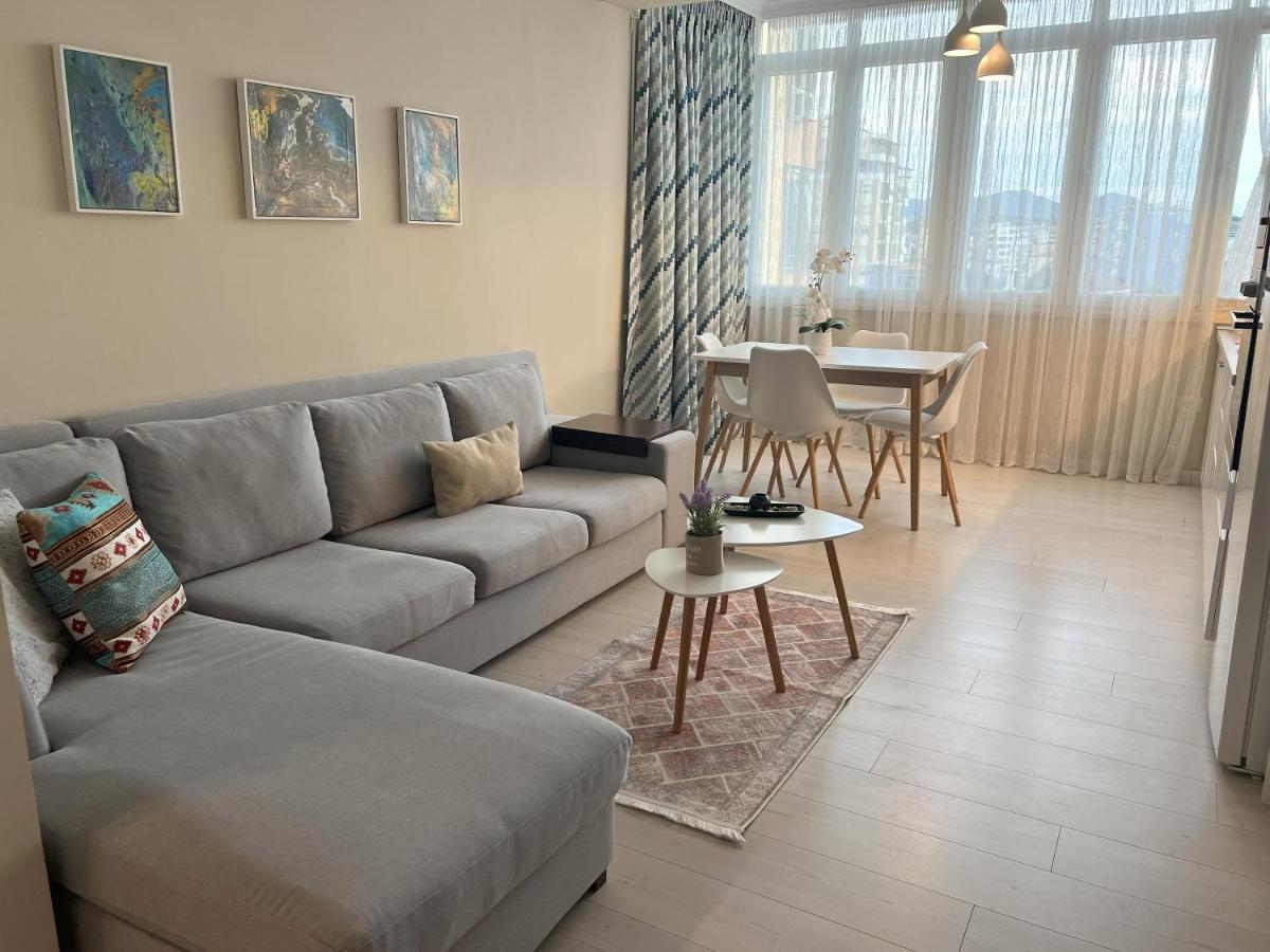 Grand New Bazaar Apartment Tirana Exteriör bild