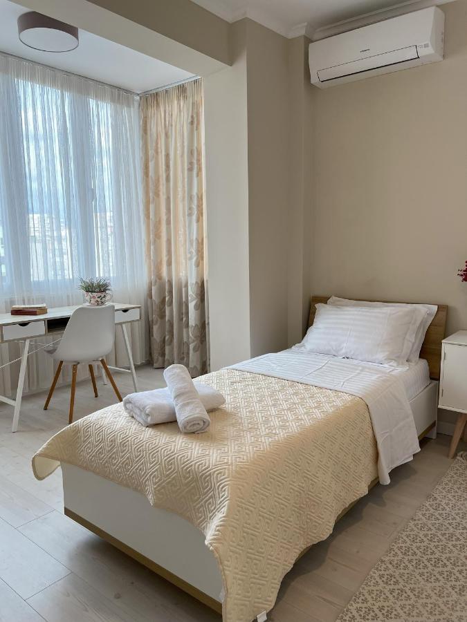 Grand New Bazaar Apartment Tirana Exteriör bild