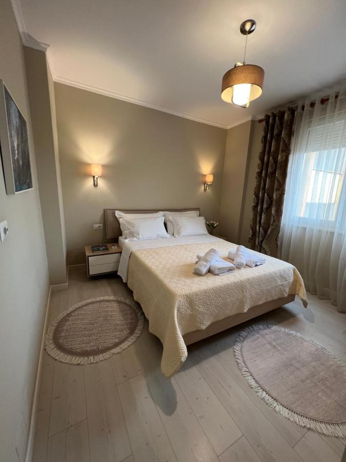 Grand New Bazaar Apartment Tirana Exteriör bild