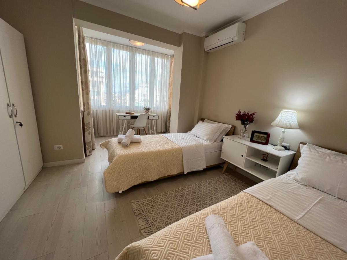 Grand New Bazaar Apartment Tirana Exteriör bild