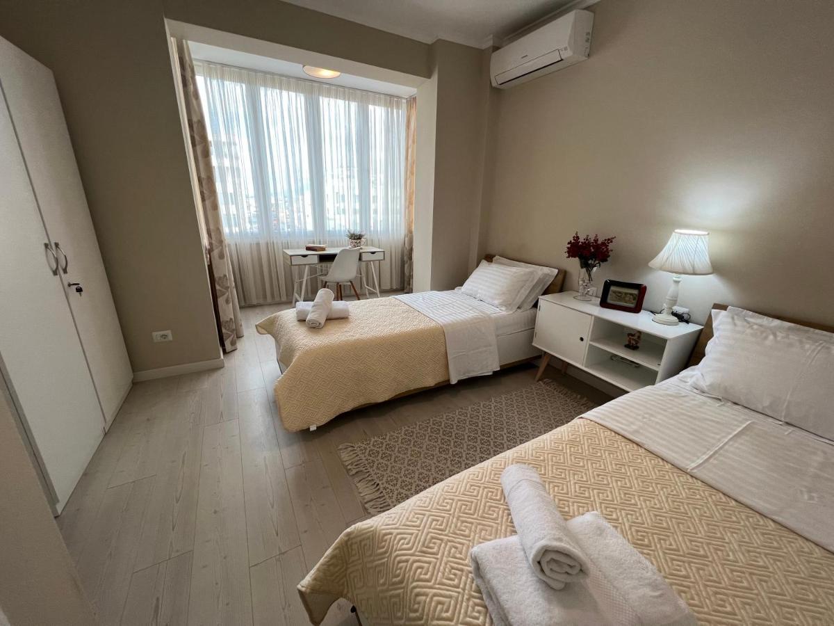 Grand New Bazaar Apartment Tirana Exteriör bild