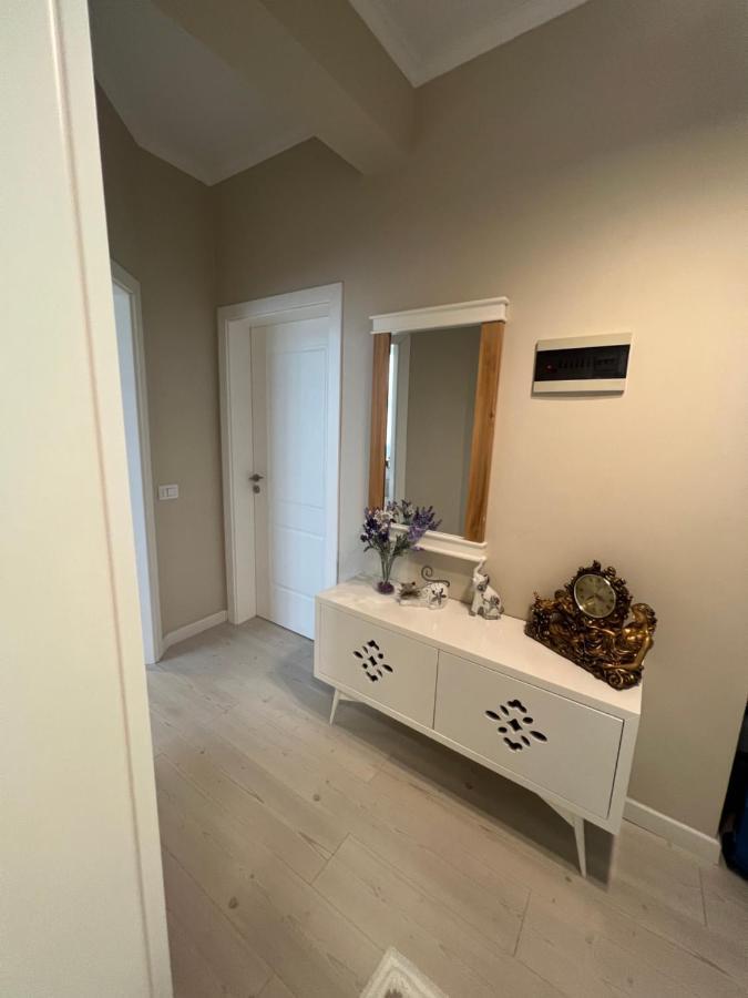 Grand New Bazaar Apartment Tirana Exteriör bild